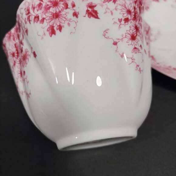 Fine Bone China Shelley England Dainty Pink tea cup & saucer 051/P VTG - Picture 3 of 9